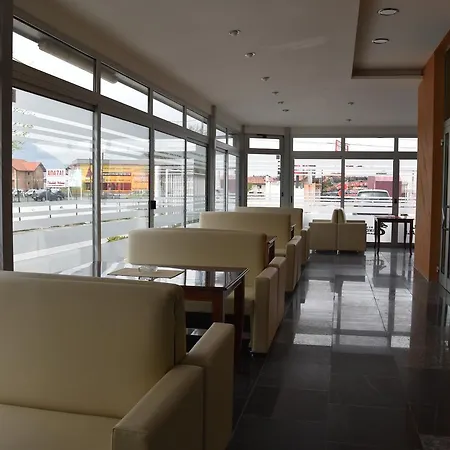 & Restaurant Great - Airport 4*
