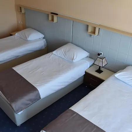 & Restaurant Great - Airport